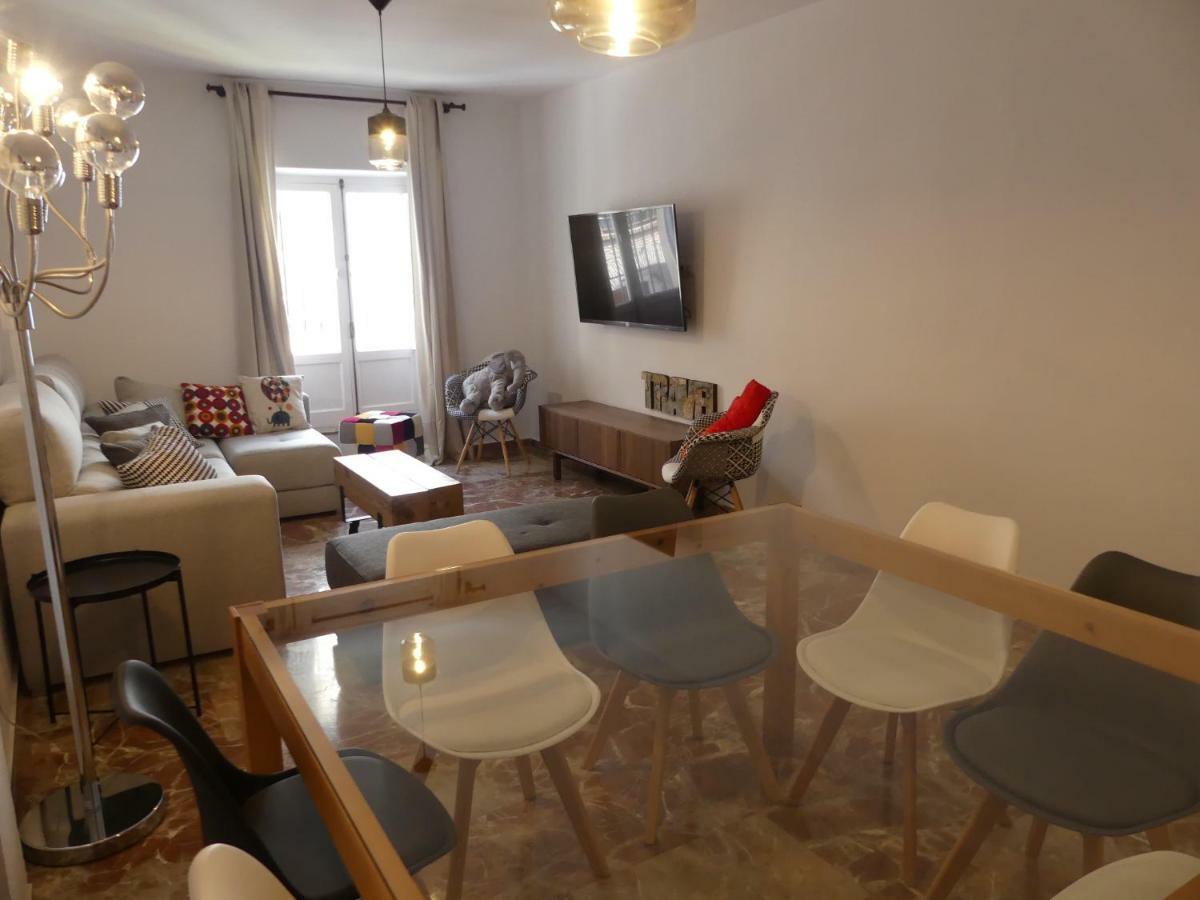 Gatu Premium Villa Aramburu, " Preferente Mayores De 25 Anos Y Familias " El Puerto de Santa María Esterno foto