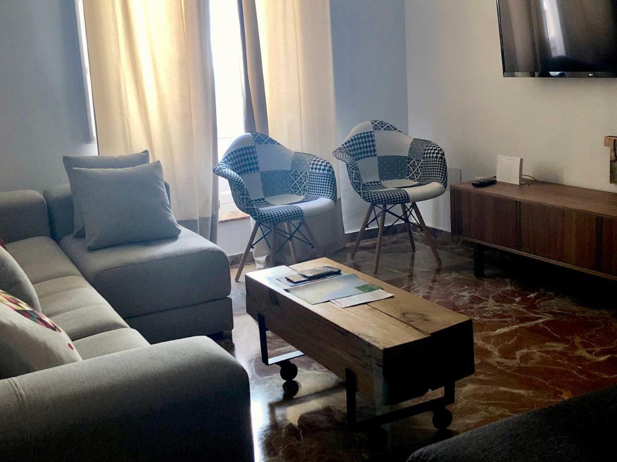 Gatu Premium Villa Aramburu, " Preferente Mayores De 25 Anos Y Familias " El Puerto de Santa María Esterno foto