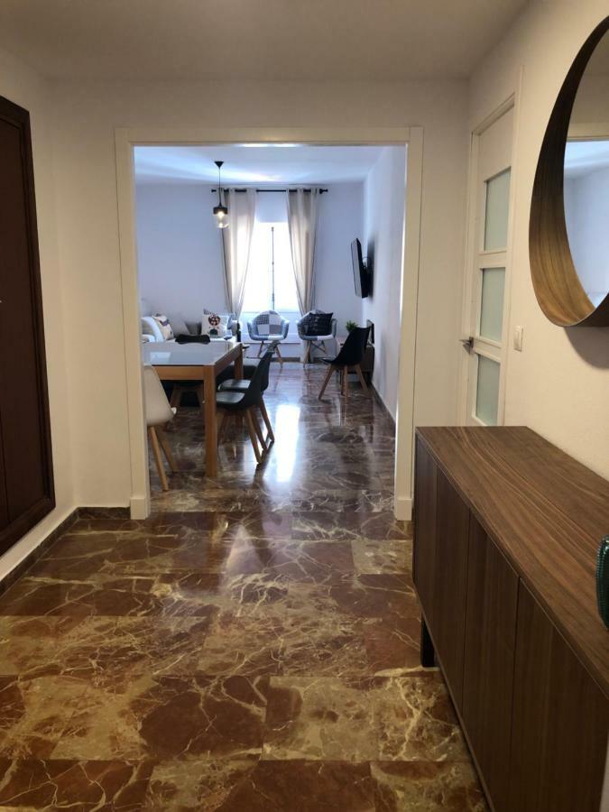 Gatu Premium Villa Aramburu, " Preferente Mayores De 25 Anos Y Familias " El Puerto de Santa María Esterno foto