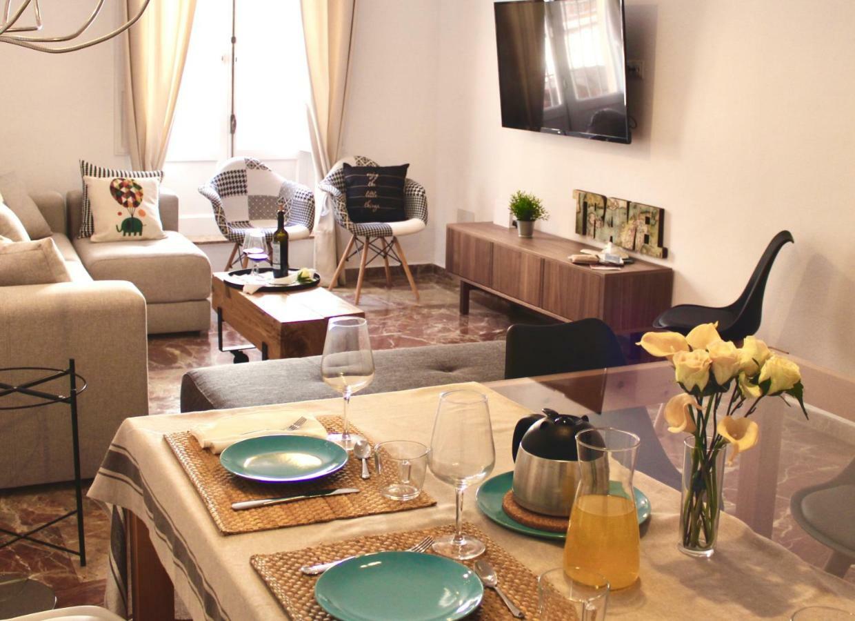 Gatu Premium Villa Aramburu, " Preferente Mayores De 25 Anos Y Familias " El Puerto de Santa María Esterno foto